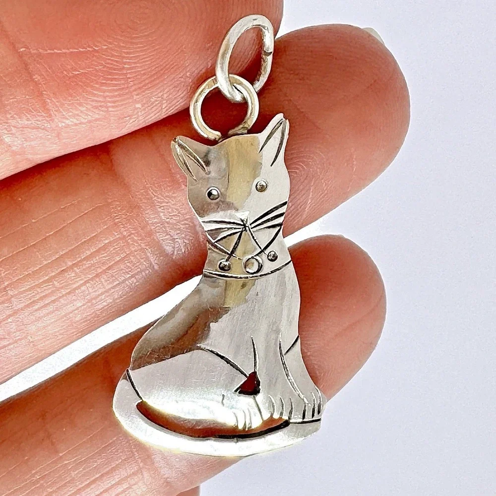 Navajo Cat Pendant 1.5in Signed Louise Yazzie Native American Sterling Kitty USA